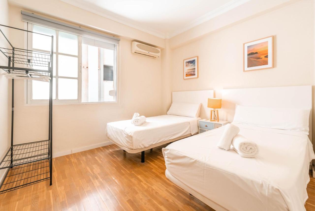 Gran Apartamento De 3 Habitaciones Junto A La Catedral Málaga Eksteriør billede