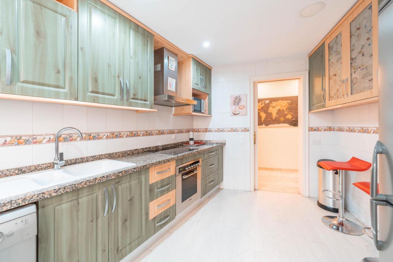 Gran Apartamento De 3 Habitaciones Junto A La Catedral Málaga Eksteriør billede